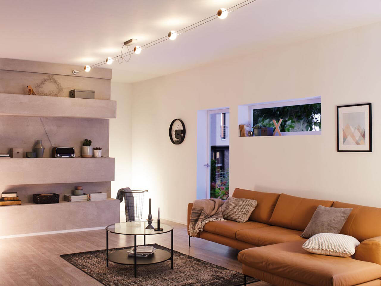 Освещение в квартире - почему стоит использовать точечные лампы и споты
