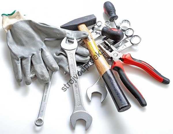 Инструменты для сантехнических работ: необходимые и дополнительные