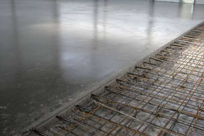 Специфика строительства промышленных полов из бетона в агрессивных средах